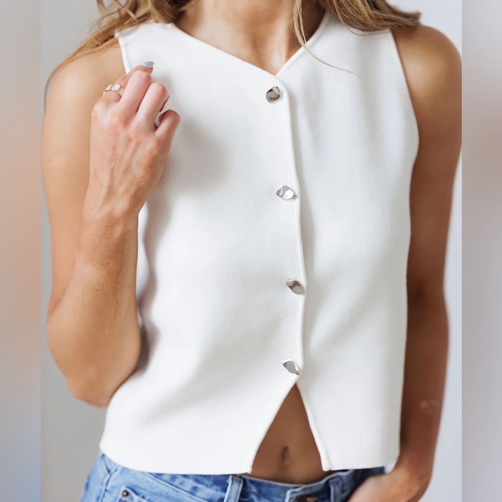 Stylish White Sleeveless Top with Silver Buttons